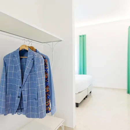 Modern Sorrento Coast With Private Pool & Terrace * 马萨鲁布朗斯